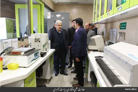 Visit of the Science, Research and Military Centers of Isfahan by the Vice President for Science and 