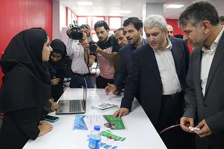 Vice President of Science and Technology Visiting Kashan’s Knowledge-based Companies 