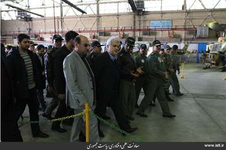 Visit of the Science, Research and Military Centers of Isfahan by the Vice President for Science and 