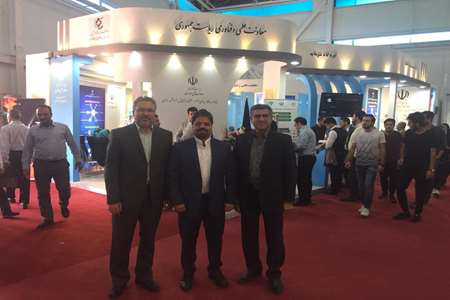 Vice President of Science and Technology visiting the 25th ELECOMP Exhibition 