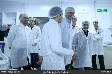 Visit of Sharif University of Industry and PersisGen Par Co., the first medical biotechnology accele 