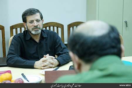 Evaluation of Works Received by Literature Section of Made in Iran 