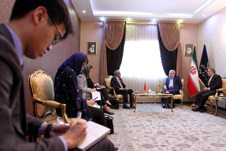 Singapores Foreign Ministry Special Representative meets with Iranian Vice President of Science and  