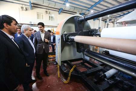 Visiting the knowledge-based companies of Yazd Province by the vice president for science and techno 