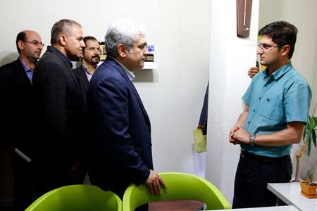 Vice President of Science and Technology Visiting Zanjan’s Knowledge-based Companies 