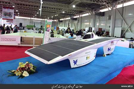 Visit of the 1​2th RoboCup Iran Open Competitions by the Vice President for Science and Technology A 