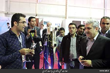 Visit of the 1​2th RoboCup Iran Open Competitions by the Vice President for Science and Technology A 